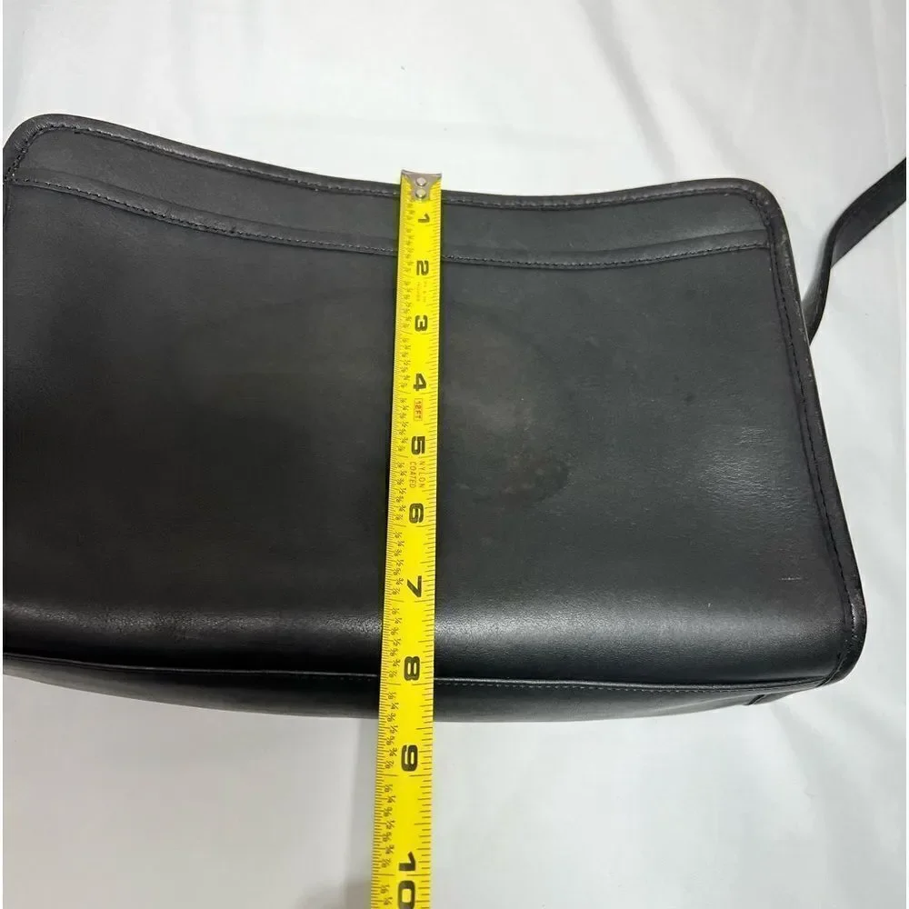 Coach Black Vintage Swagger 9820 Crossbody Bag With Hang Tag